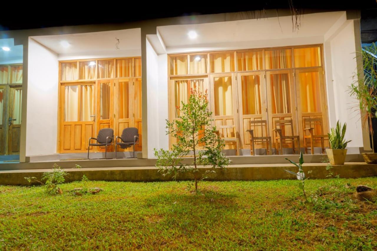 Talalla Ocean Beach Bungalow Matara Exteriör bild